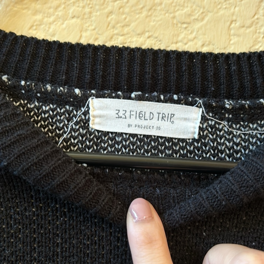 Sweater - Picture 3 of 3